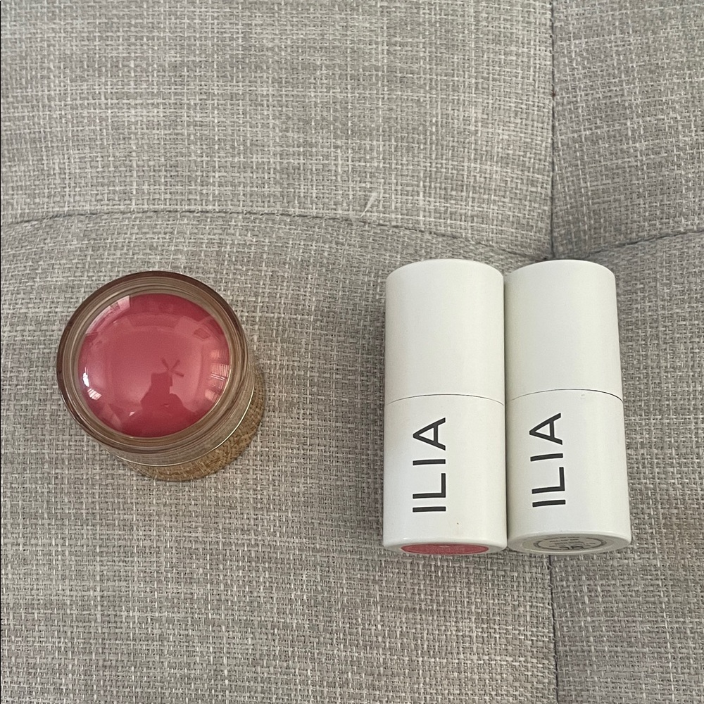 3 Blushes- ILIA Multi-Stick- All of Me/Dear Ruby MERIT Stockholm